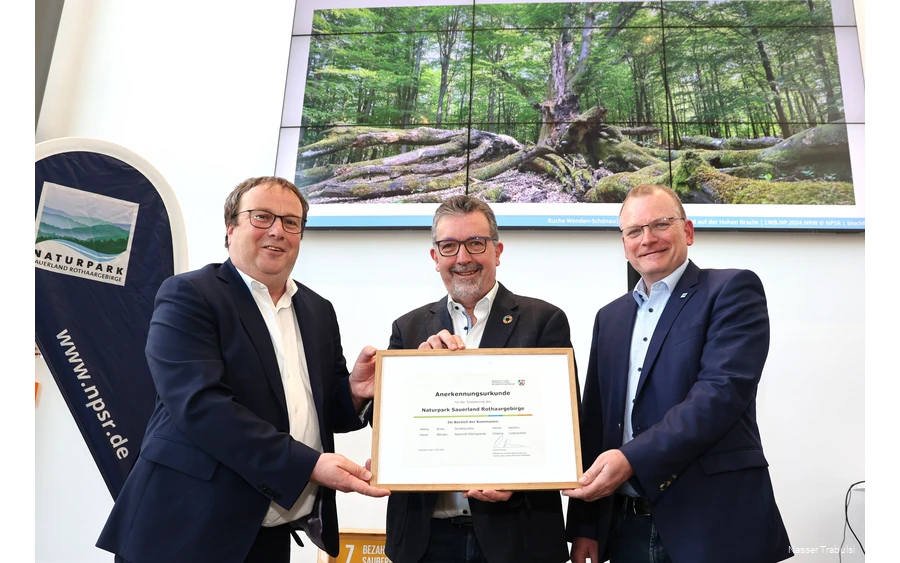 Urkundenübergabe Gebietserweiterung