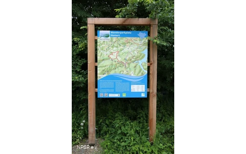 Informationstafel am Wanderparkplatz Homert