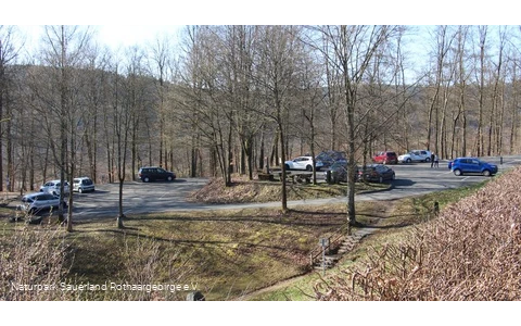 Wanderparkplatz an der Breitenbachtalsperre