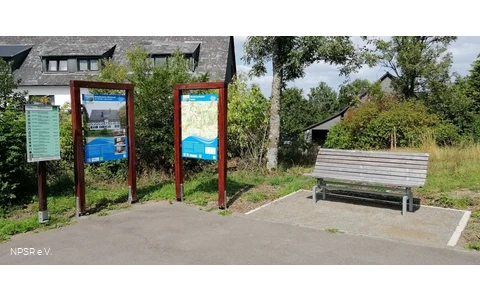 Rastmöglichkeit am Wanderparkplatz Wellin