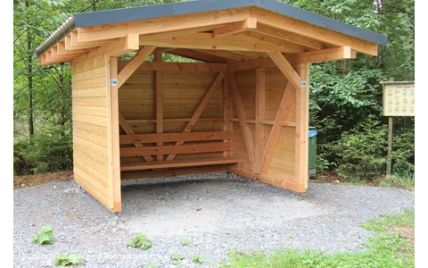 Bietet Schutz zu jeder Jahreszeit: die Schutzhütte