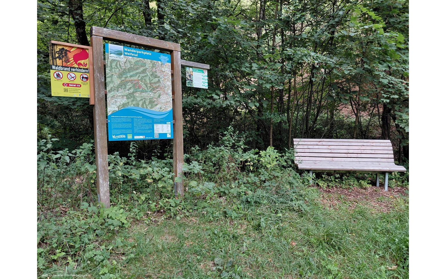Weifetal_Infotafel_Bank.jpg