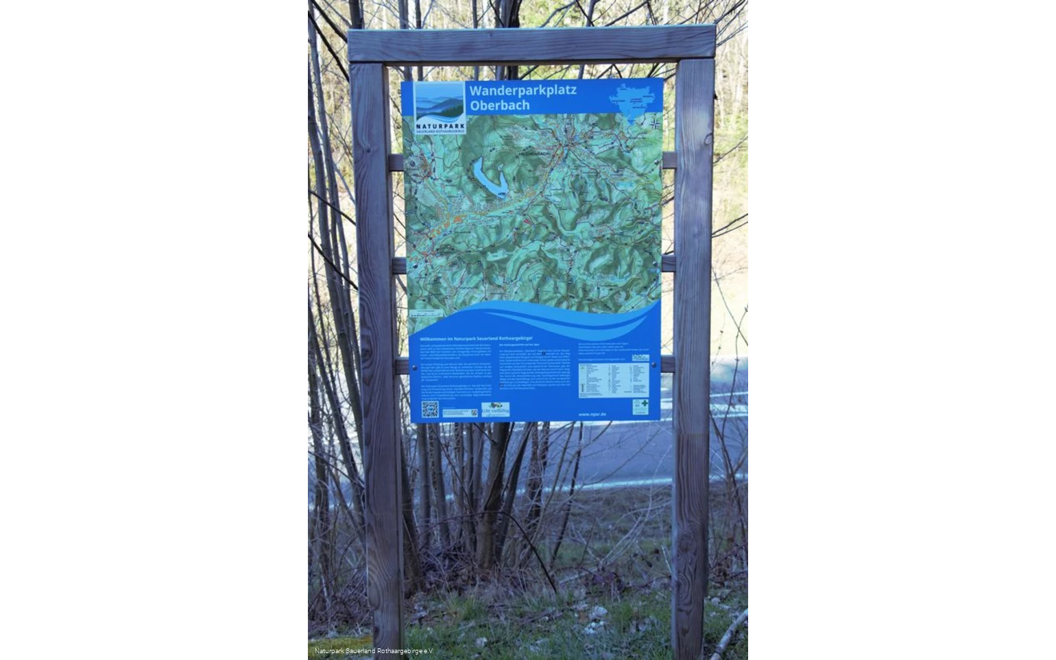 Infotafel am Wanderparkplatz Oberbach