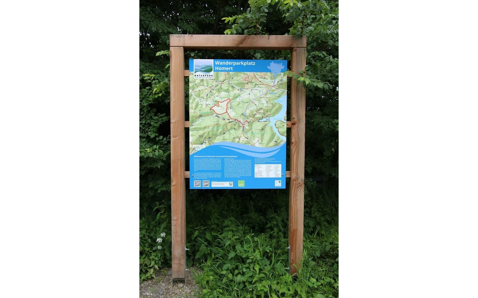 Informationstafel am Wanderparkplatz Homert