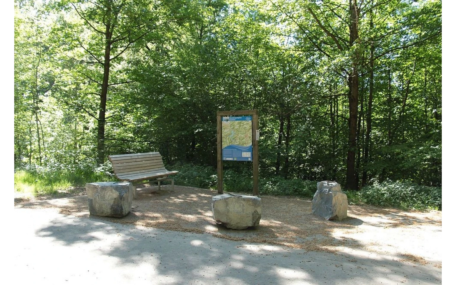 Rastplatz am Wanderparkplatz Gasmert