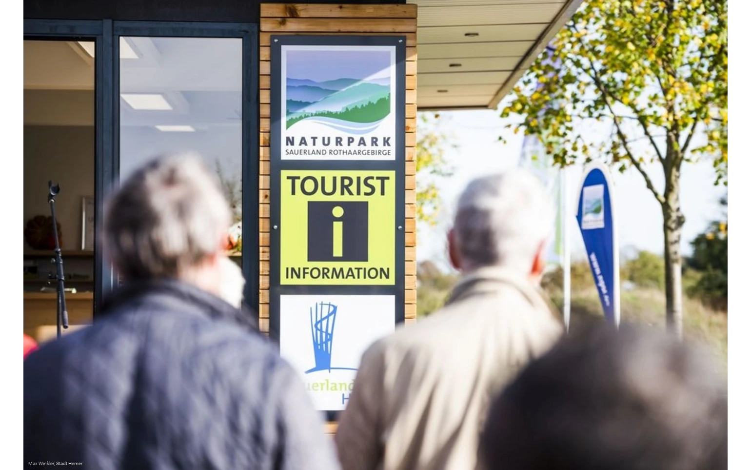 Der Eingangsbereich des Naturpark-Infozentrums Hem