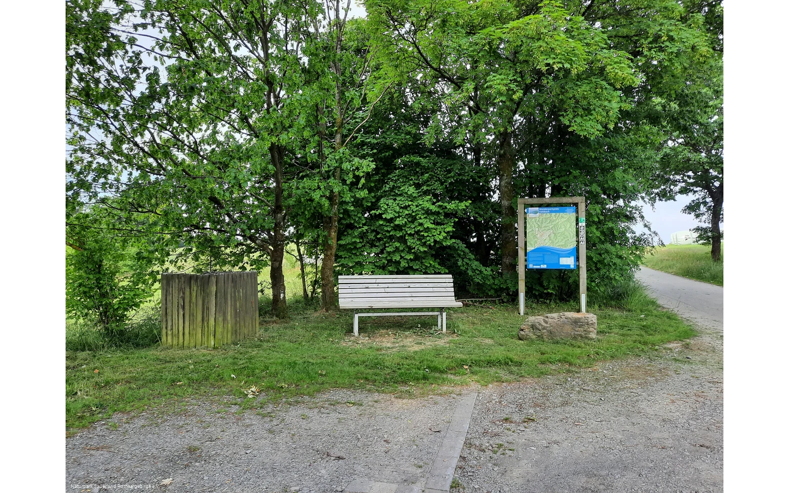 Rastecke am Wanderparkplatz