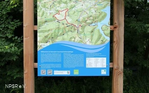 Informationstafel am Wanderparkplatz Homert