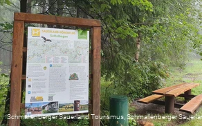 Infoschild auf dem dem Sattelbogen
