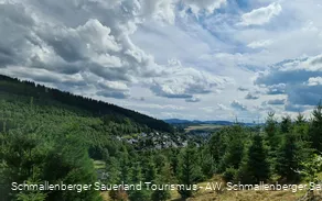 Blick vom Wanderweg BF5 auf Bad Fredeburg