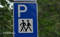 Verkehrszeichen zum Wanderparkplatz