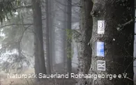 ... vielfältige Wegemarkierungen...