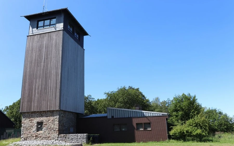 Der Robert-Kolb Turm oben auf der Nordhelle