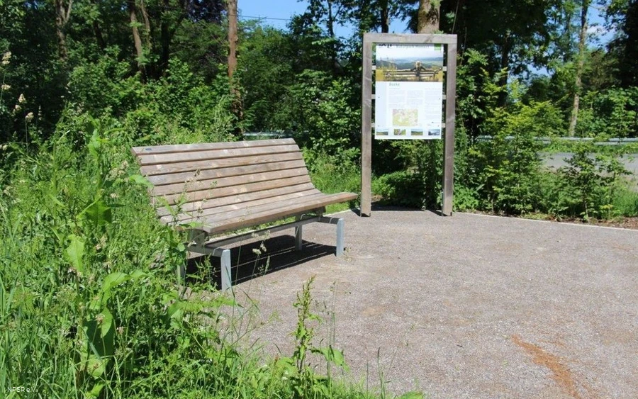 Rastplatz am Wanderparkplatz Borke
