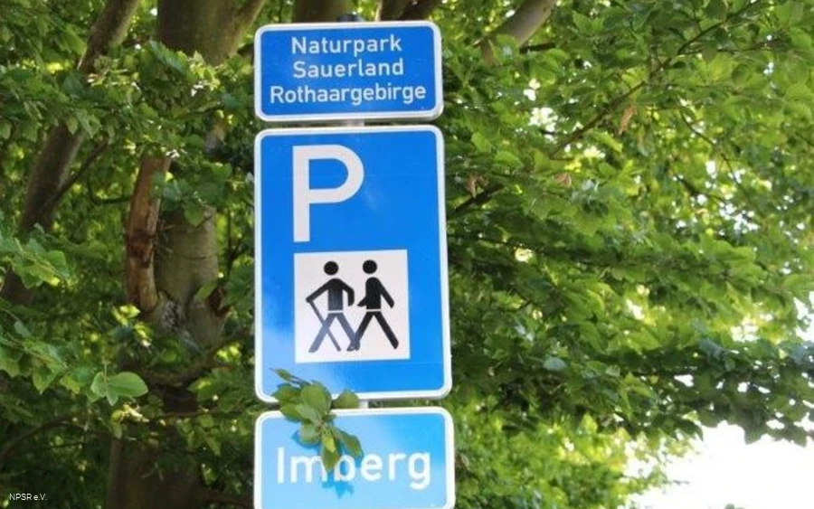 Verkehrszeichen zum Wanderparkplatz Imberg Verkehrszeichen zum Wanderparkplatz Imberg