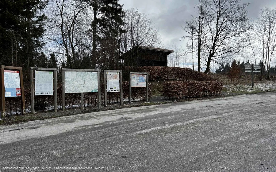 Wanderportal und Wanderparkplatz Großes Bildchen Wanderportal und Wanderparkplatz Großes Bildchen