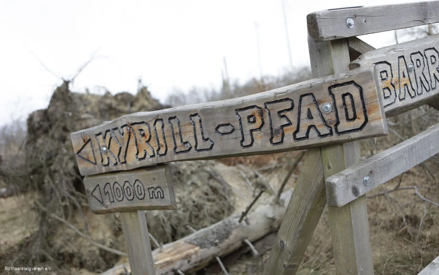 Holzsteg auf dem Kyrillpfad Holzsteg auf dem Kyrillpfad