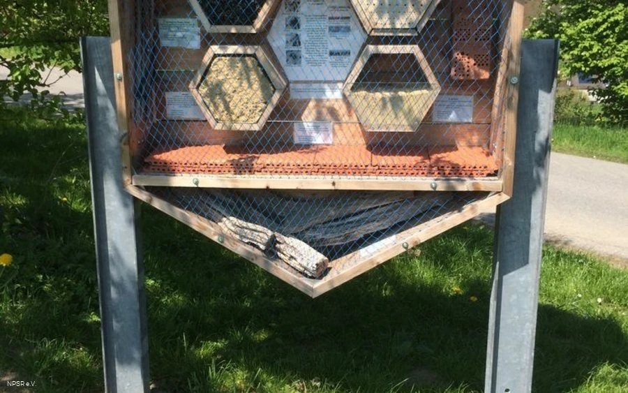 Insektenhotel am Wanderparkplatz Insektenhotel am Wanderparkplatz