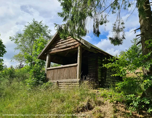 Schutzhütte in der Nähe des Schneekreuzes