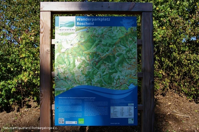 Viel Wissenswertes bietet die Infotafel für den Wa