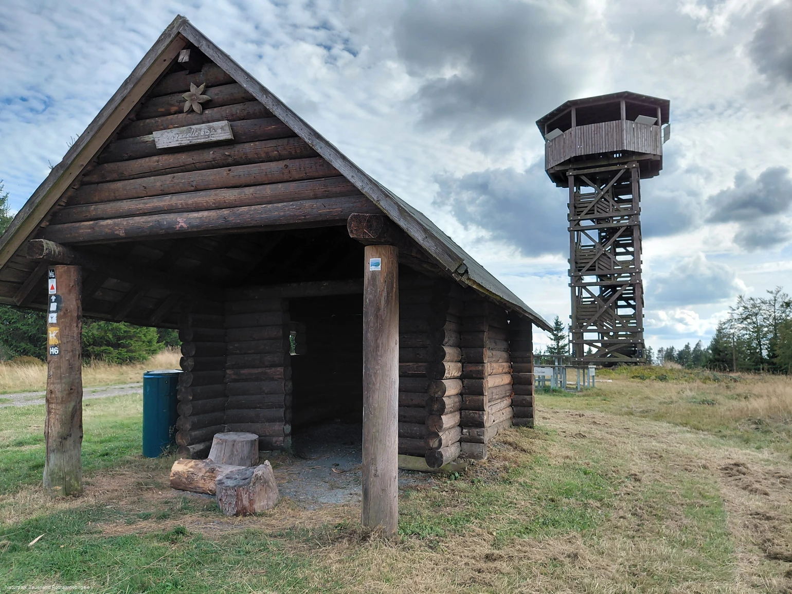 Schutzhütte_Turm_Ziegenhelle.jpg