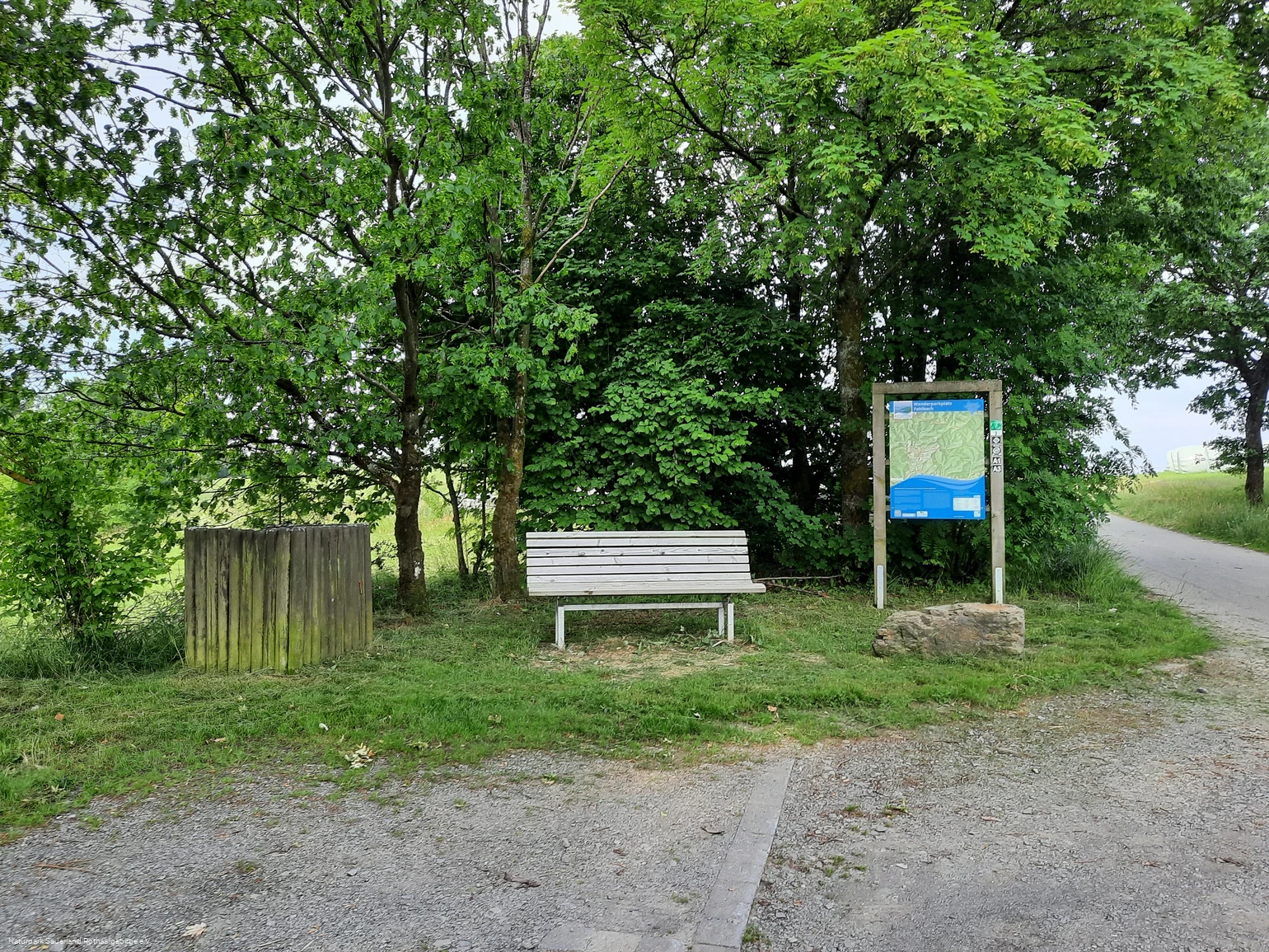 Rastecke am Wanderparkplatz