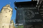 Burg Altena Museen Erste Jugendherberge der Welt Schild Foto Stephan Sensen.jpg